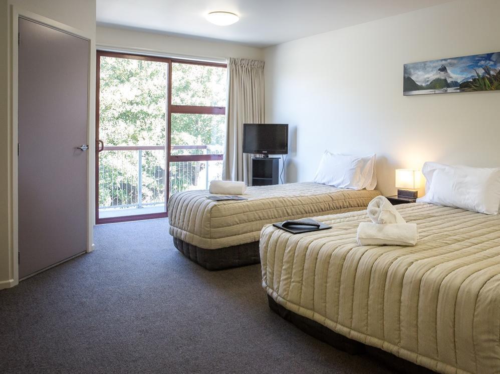 Shotover Lodge Wanaka Bagian luar foto